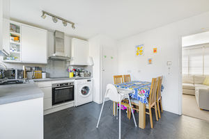 Kitchen- click for photo gallery